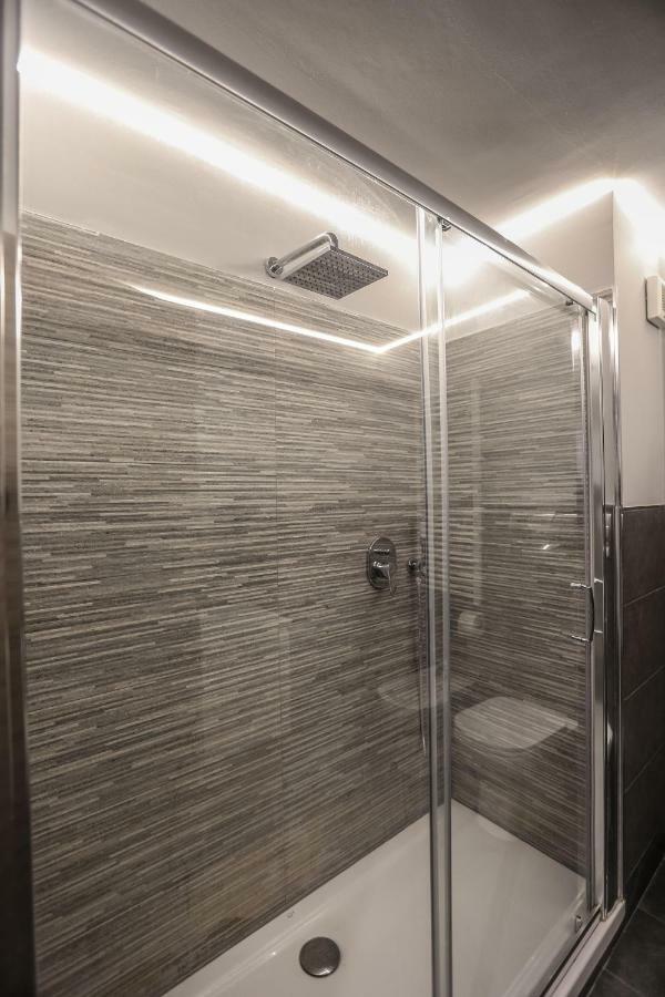 מילאנו Stylish Apartment Near Duomo מראה חיצוני תמונה