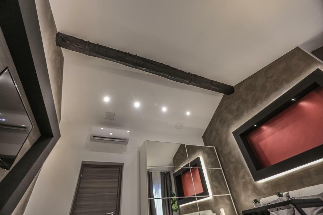 מילאנו Stylish Apartment Near Duomo מראה חיצוני תמונה