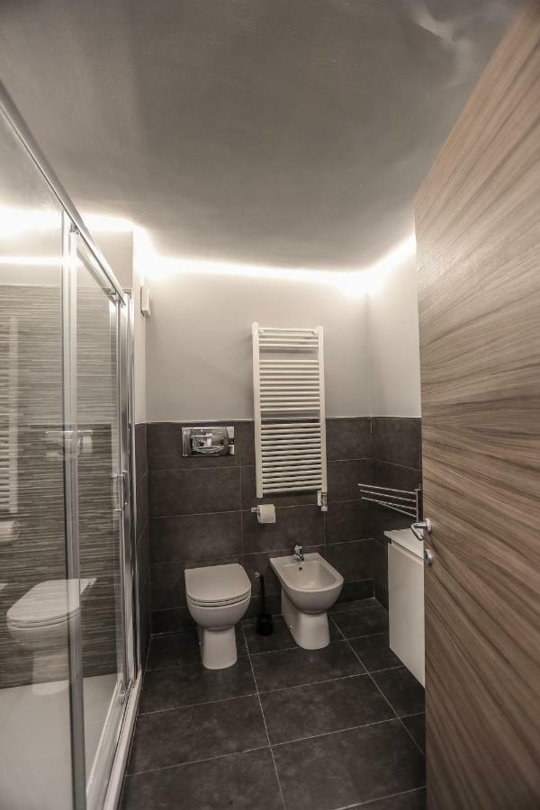 מילאנו Stylish Apartment Near Duomo מראה חיצוני תמונה