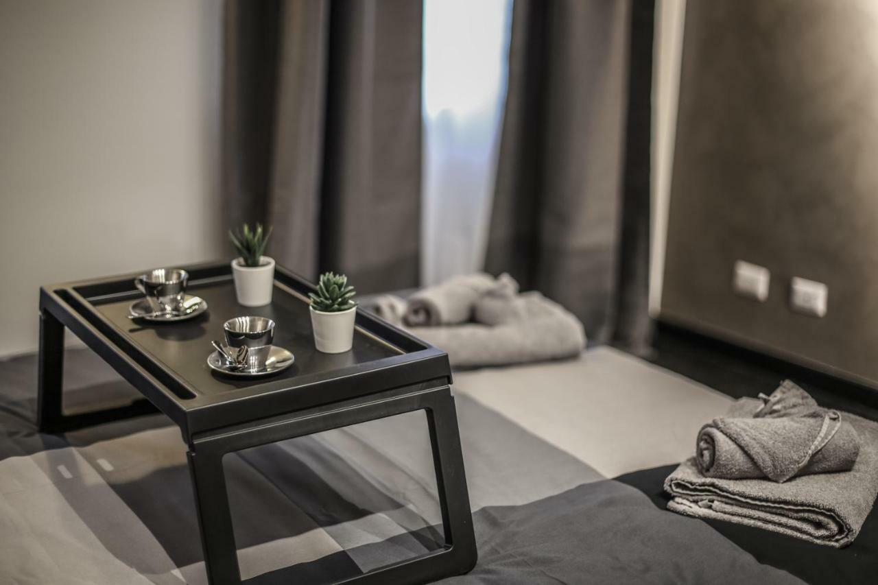 מילאנו Stylish Apartment Near Duomo מראה חיצוני תמונה